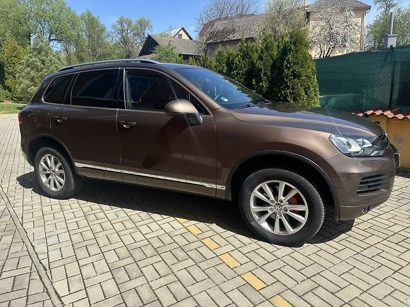 Volkswagen Touareg 3.0 V6 TDi BlueMotion - fotka 2 z 35