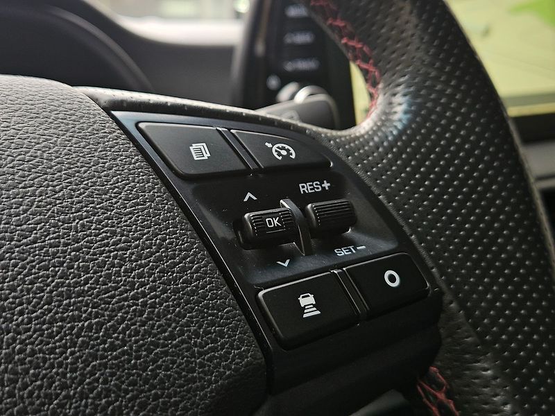 Hyundai Tucson 2,0D N-Line Premium,4x4, 1.maj - fotka 22 z 44