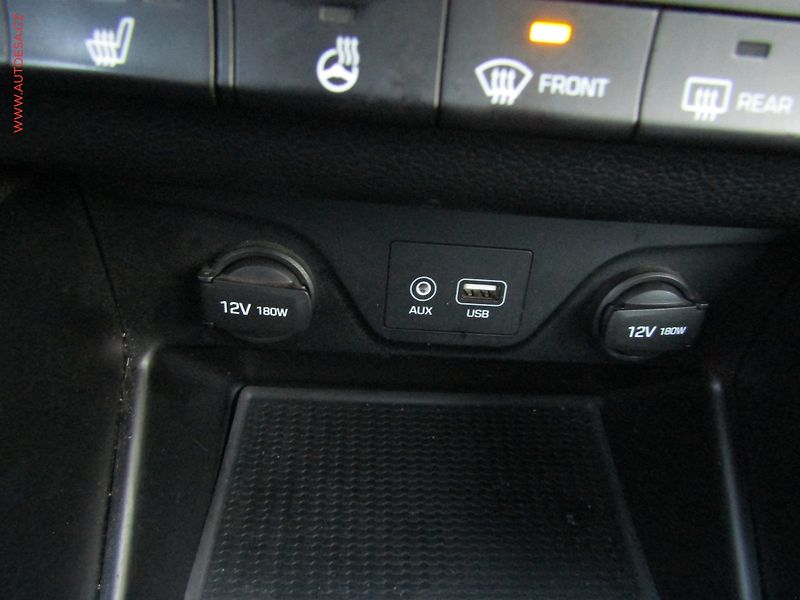 Hyundai Tucson (2015) 2.0 CRDi 4WD, Premium, panor - fotka 16 z 22