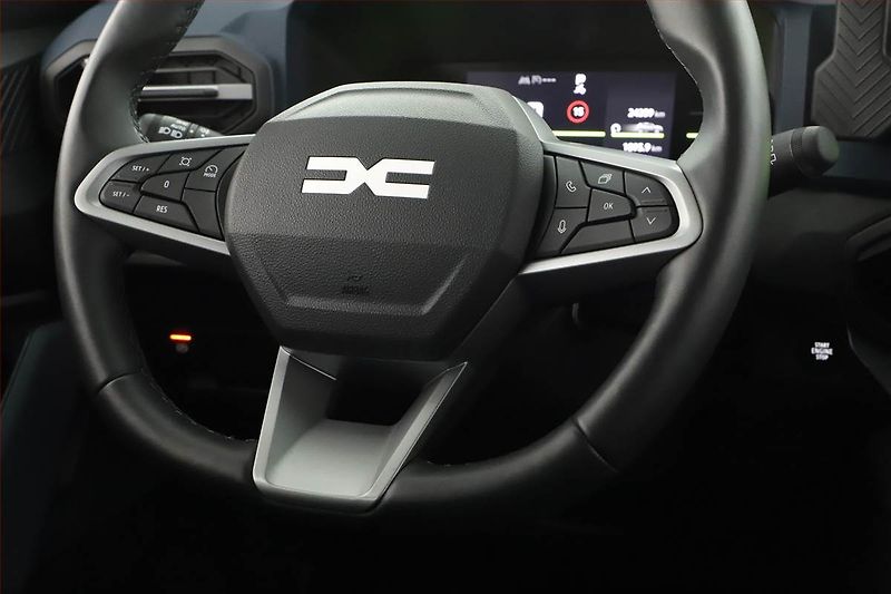 Dacia Duster (2025) Journey 1.6 Hybrid - fotka 8 z 20