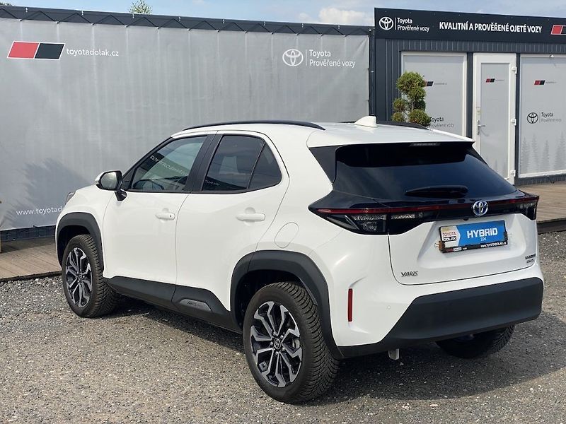Toyota Yaris Cross 1.5HEV, ČR-1m, Style Tech, 4x4 - fotka 5 z 16