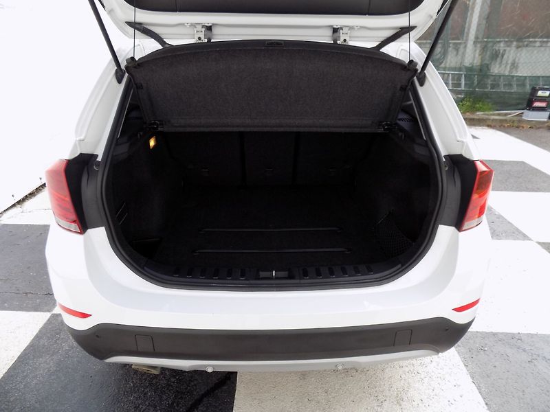 BMW X1 (2012) 18d/xDrive/Bi-xenon/ČR/ - fotka 8 z 35