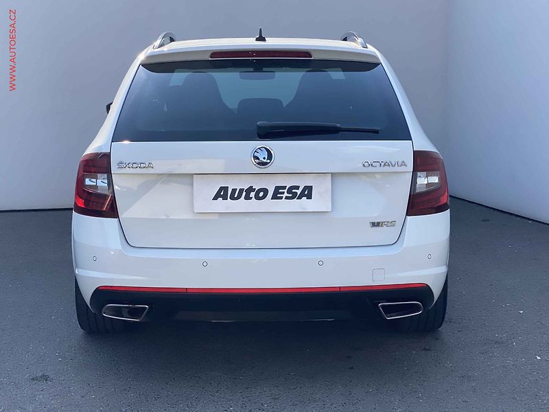 Škoda Octavia (2017) 2.0 TDi, RS, LED, navi, +kola - fotka 5 z 19