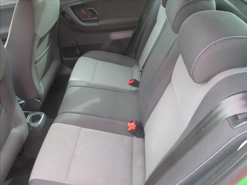 Škoda Fabia 1,2 TSI, klimatizace, serviska - fotka 12 z 33