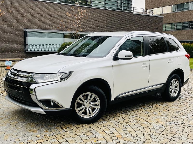 Mitsubishi Outlander 2.0i MANUÁL 1.MAJITEL SERVISKA - fotka 3 z 43