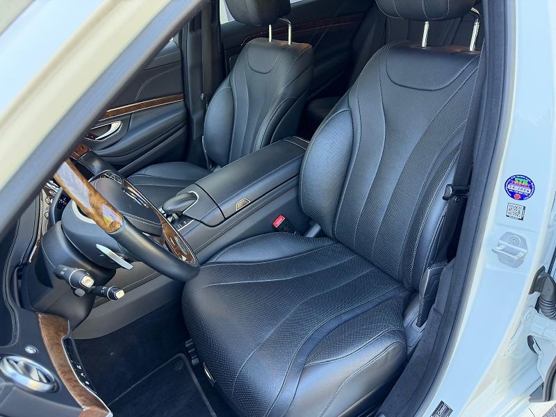 Mercedes-Benz Třídy S S500L 4-matic AMG /servis /  - fotka 12 z 36