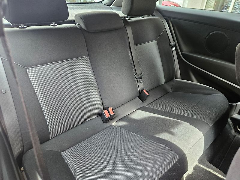 Opel Astra 1,8 ECOTEC 103kW, 2.majitel - fotka 26 z 27