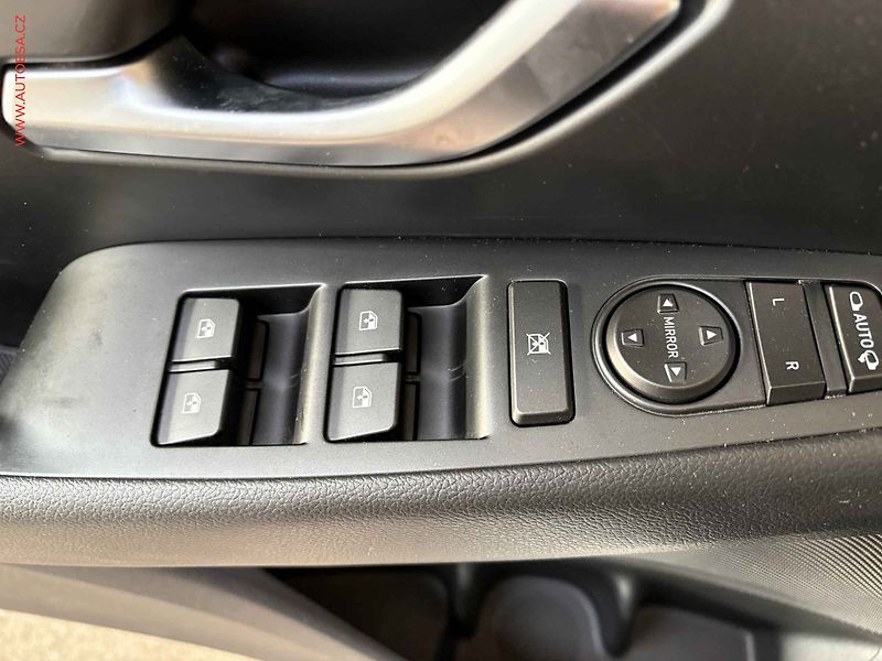 Hyundai i30 (2022) 1.0T-GDI, 1.maj,ČR, servis - fotka 12 z 15