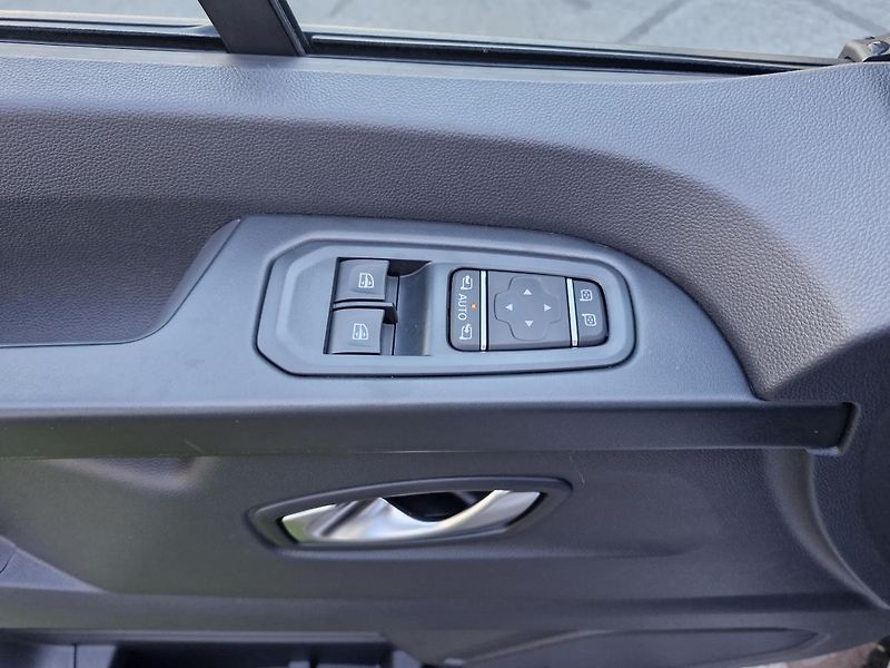 Renault Trafic (2026)  L1 SpaceClass Automat 7 míst - fotka 6 z 18