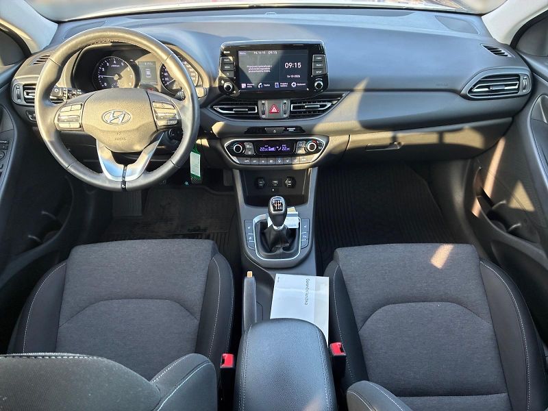 Hyundai i30 (2023) SMART 1.0T-GDI 88kW CZ DPH - fotka 9 z 11