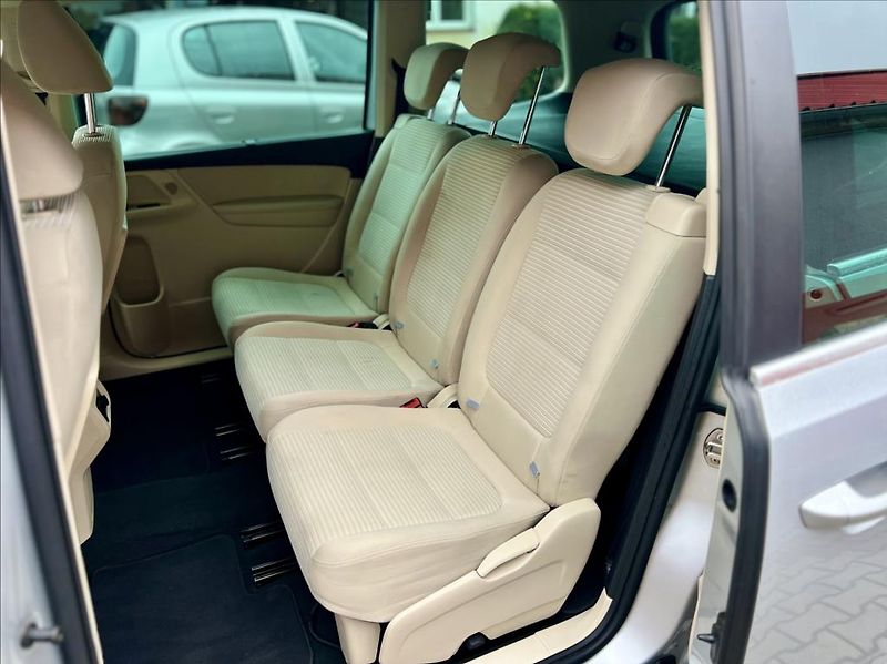 Seat Alhambra 2,0 TDi / STYLE / DSG / 7-míst - fotka 12 z 44