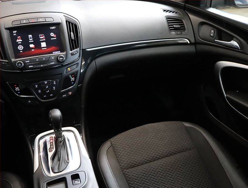 Opel Insignia (2015) 2.0 CDTI, Automat, Navi - fotka 8 z 26