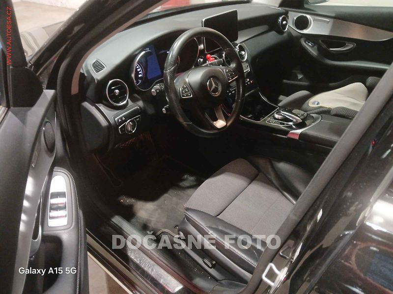 Mercedes-Benz Třídy C (2018) 2.2D C220, 2.maj - fotka 3 z 3