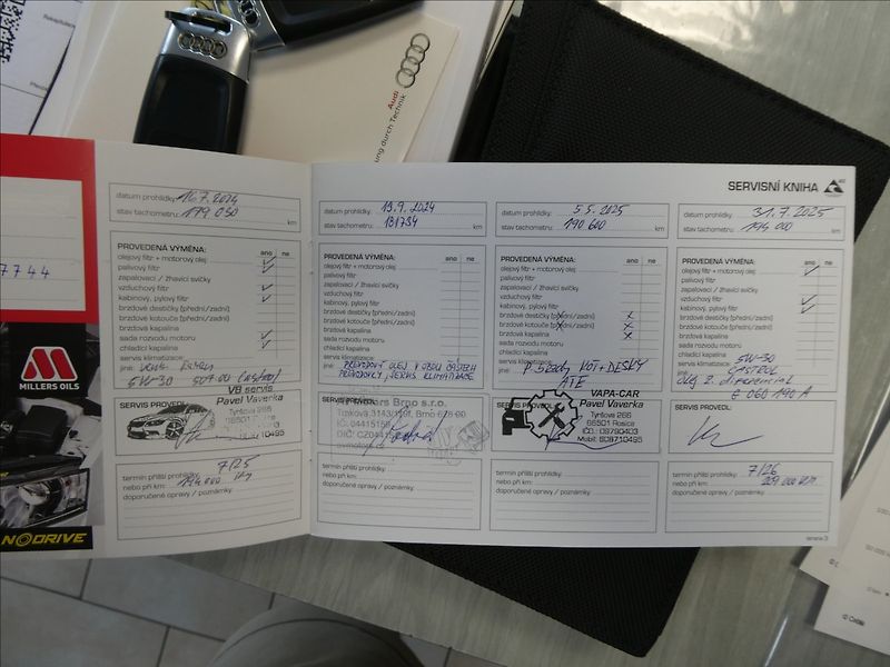 Audi Q5 2,0 TDi 120kW quattro,po servi - fotka 45 z 46