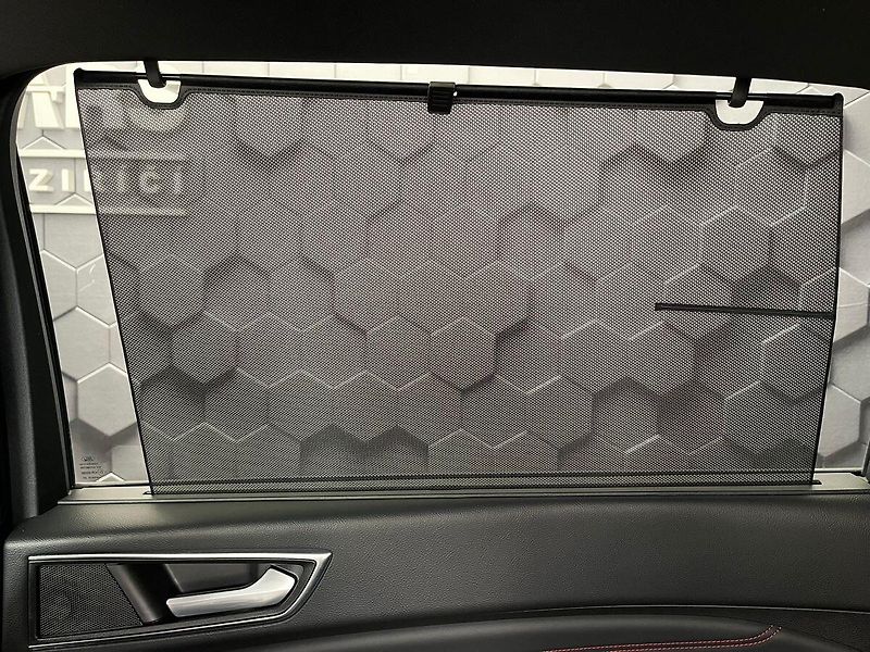 Ford S-MAX 2,5 HEV ST-Line - fotka 34 z 68