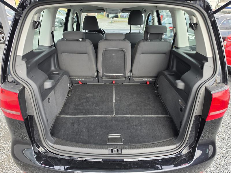Volkswagen Touran 1.6 TDI 7MIST DSG  - fotka 5 z 17