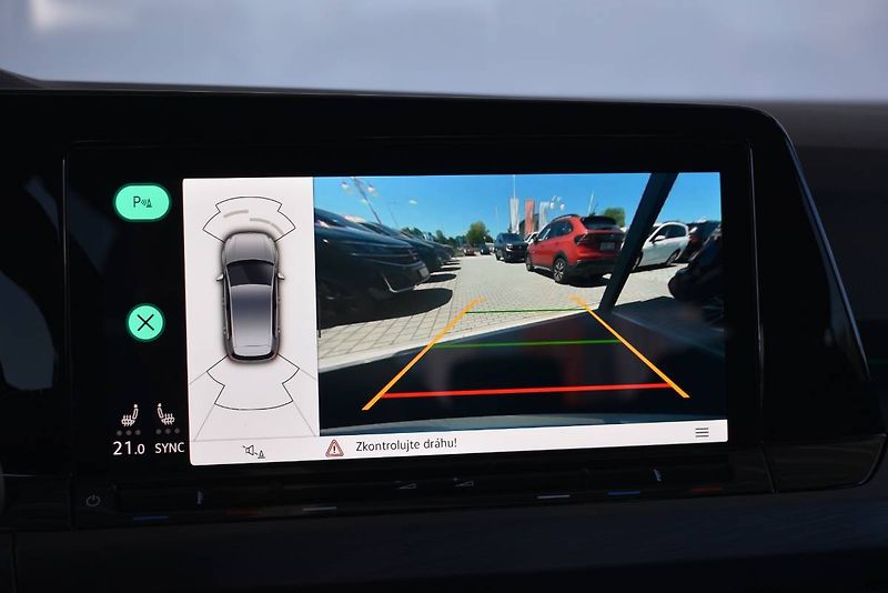 Volkswagen Golf (2021) 1.5TSI 96kW, LED - fotka 16 z 23