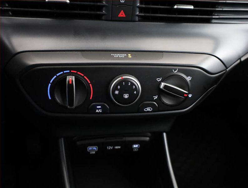 Hyundai i20 (2026) 1.0 T-GDI, ČR,1.maj - fotka 10 z 16