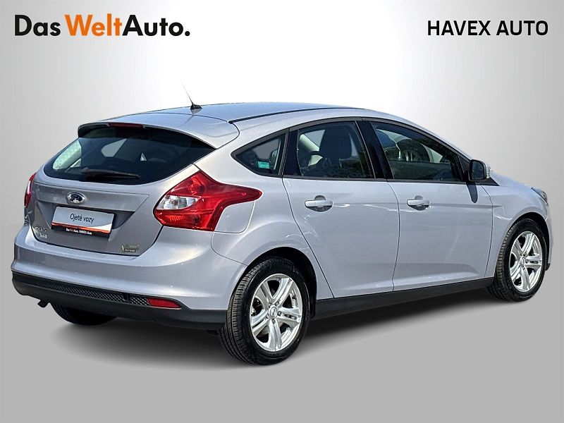 Ford Focus (2013) 1.0 EcoBoost Trend - fotka 2 z 25