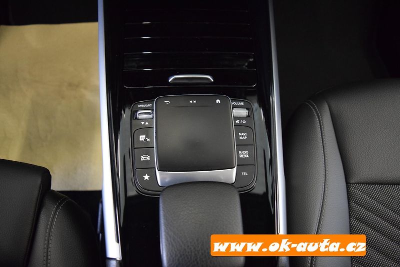 Mercedes-Benz GLB 200 D PRAVIDELNÝ SER. MER. TZ. - fotka 39 z 78