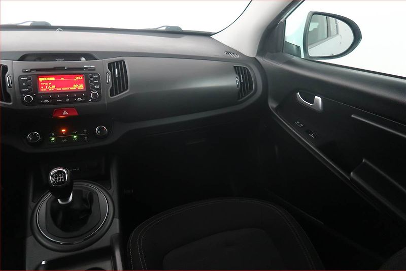 Kia Sportage (2011) 1.6 GDI - fotka 8 z 15