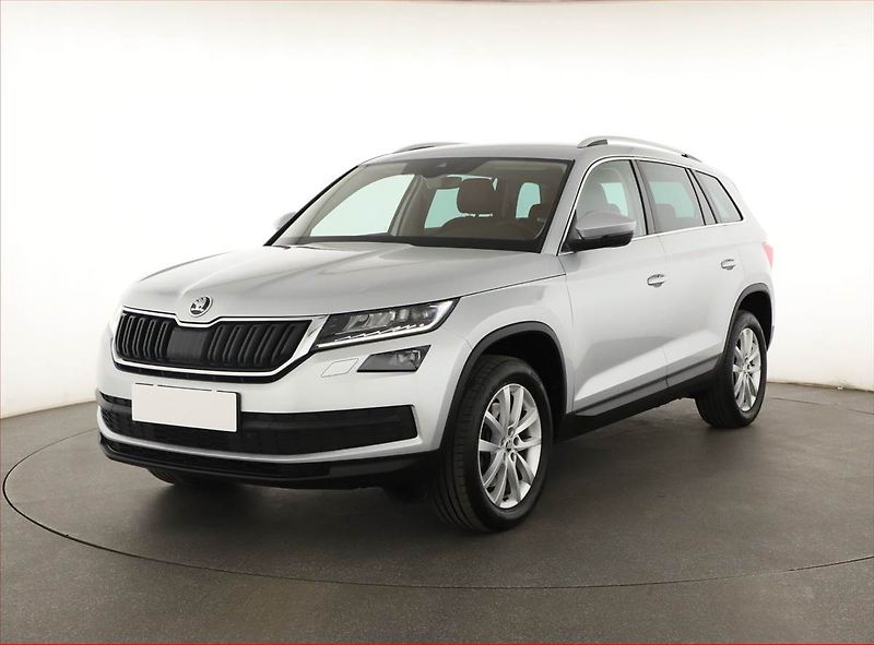 Škoda Kodiaq (2021) Style 2.0 TSI - fotka 2 z 29