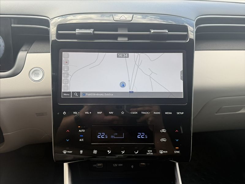 Hyundai Tucson 1,6 T-GDI 110kW DCT Style - fotka 12 z 26