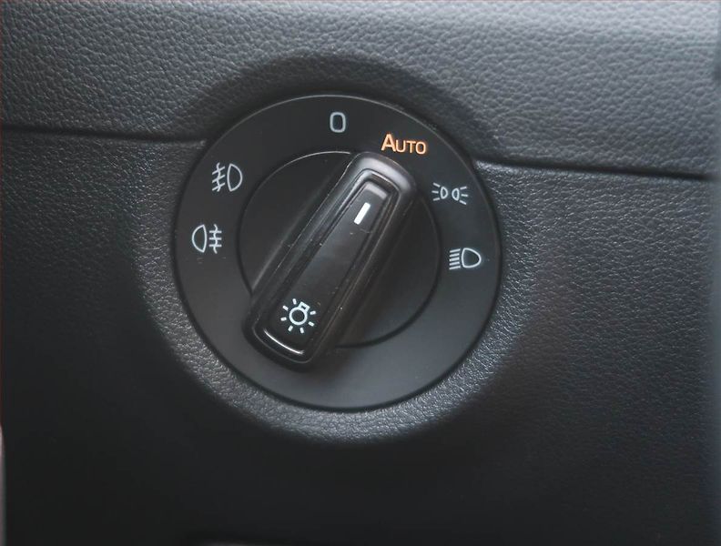 Škoda Octavia (2019) Style 2.0 TDI, Serv.kniha - fotka 16 z 22