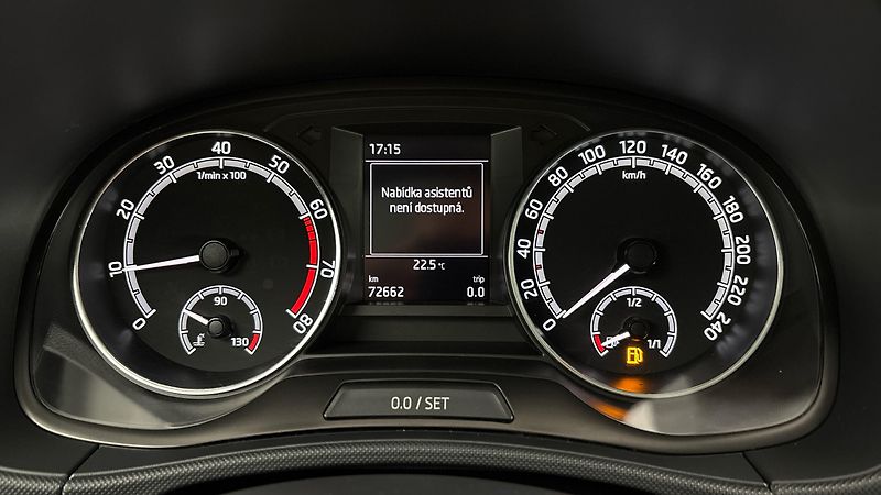 Škoda Fabia 1.0 TSI Ambition Combi - fotka 24 z 24