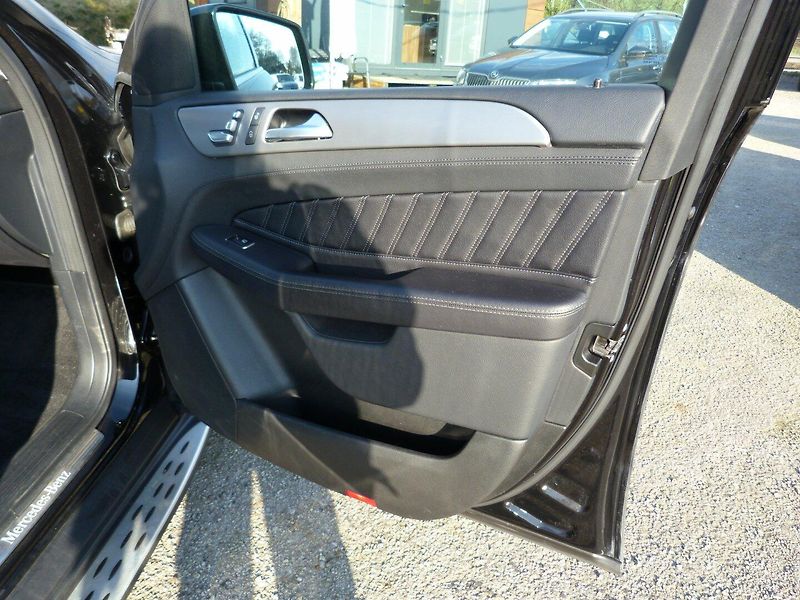 Mercedes-Benz GLE 350 D - fotka 15 z 21