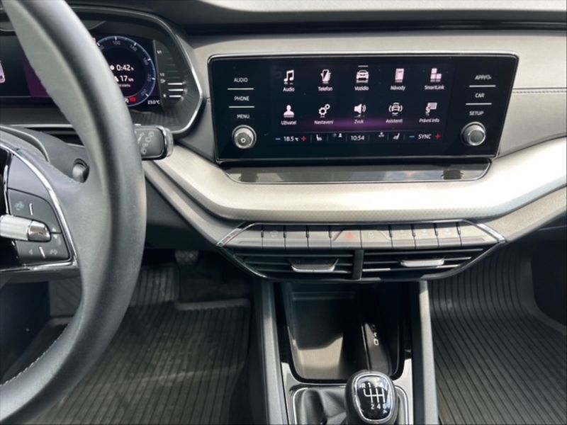 Škoda Octavia 1,5 TSI 110 Ambition - fotka 10 z 11