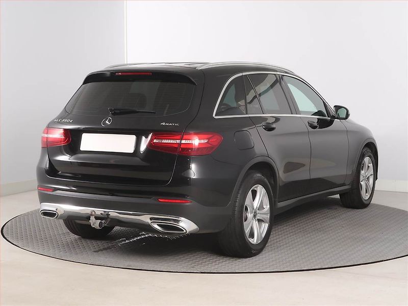 Mercedes-Benz GLC (2018) 350 d 4MATIC - fotka 5 z 12