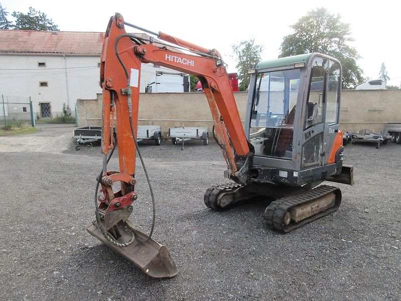 Hitachi Zaxis 25 - fotka 1 z 20