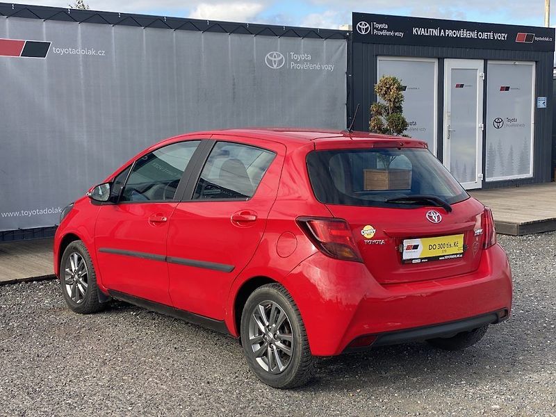 Toyota Yaris 1.33i, ČR, Active, automat - fotka 5 z 16