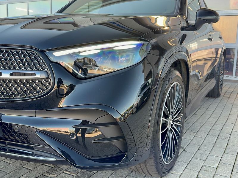 Mercedes-Benz GLC 220 d 4MATIC - fotka 9 z 37