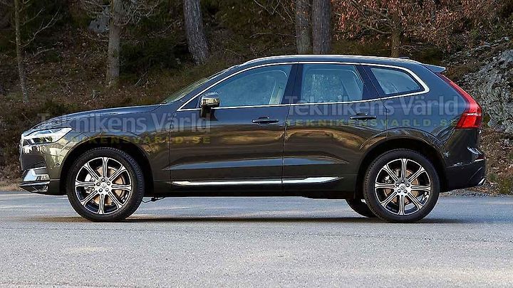 Nové Volvo XC60 na uniklé fotografii.