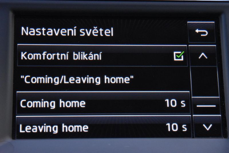 Škoda Fabia 1.0 TSi 6st 81 kW STYLE,DKLIMA - fotka 34 z 55
