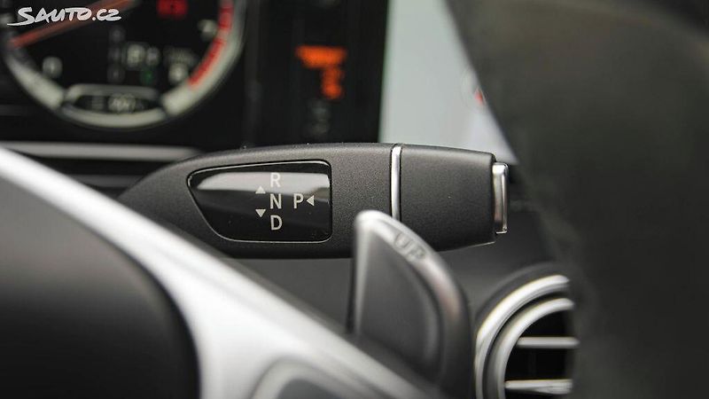Mercedes-Benz Třídy S S63 AMG 4MATIC cabrio 585 PS - fotka 26 z 48