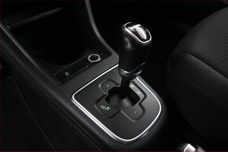Škoda Citigo (2013) Elegance 1.0 MPI, Automat - fotka 13 z 15