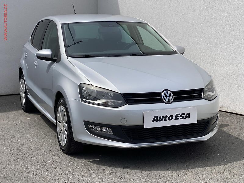 Volkswagen Polo (2010) 1.2 i, Team, park.asist - fotka 1 z 17