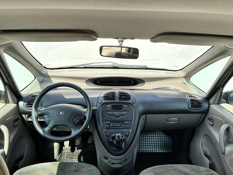Citroën Xsara Picasso 1.6 i 100k - fotka 5 z 19