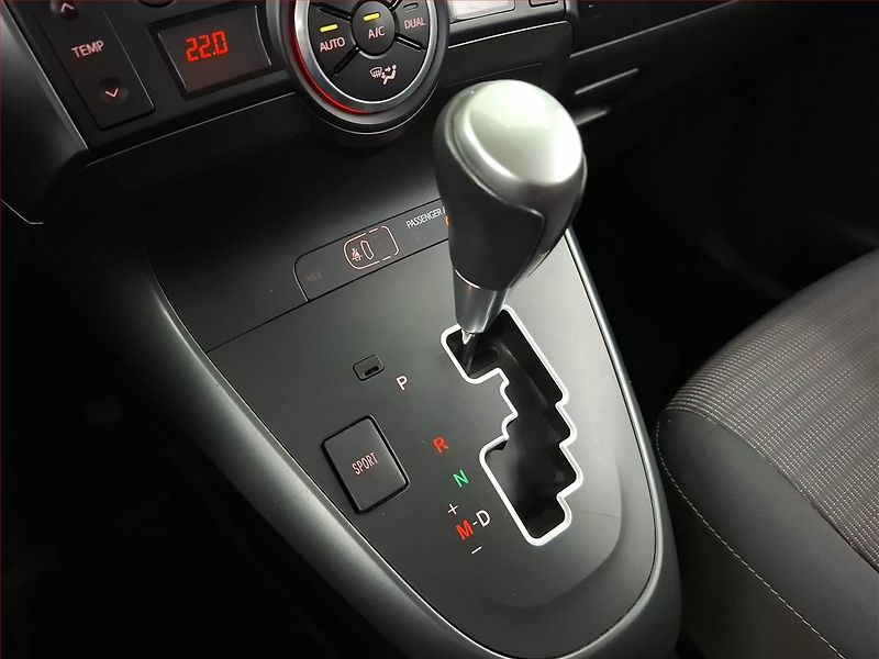Toyota Verso (2017) 1.8 Valvematic, Automat - fotka 13 z 19