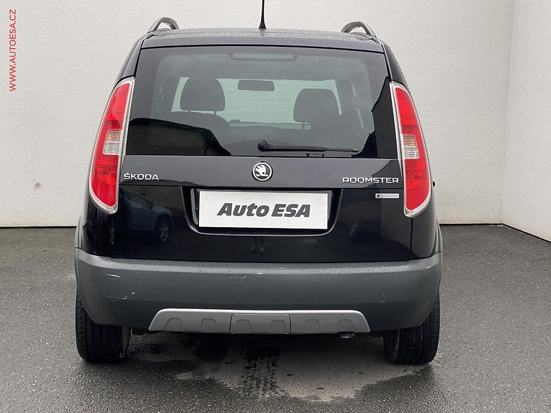 Škoda Roomster (2014) 1.2 TSi, Scout, +kola, panor - fotka 5 z 18