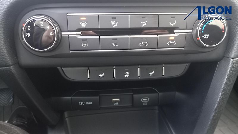 Kia Ceed SW (2025) 1,5 T-GDi SPIN 103kW - fotka 19 z 23