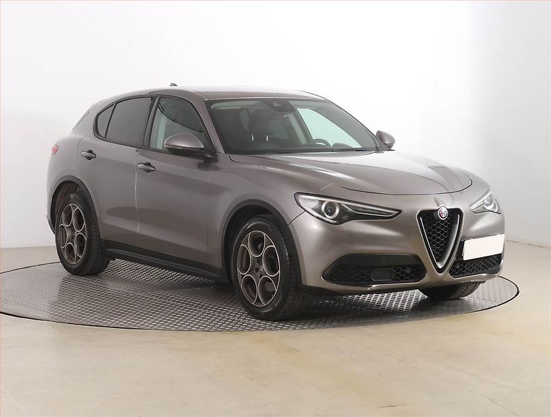 Alfa Romeo Stelvio (2018) 2.2 Diesel, Automat, Kůže - fotografie inzerátu