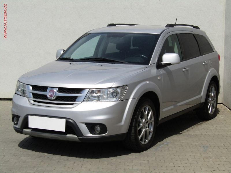 Fiat Freemont (2014) 2.0d 4x4, 7míst, servis - fotka 3 z 3
