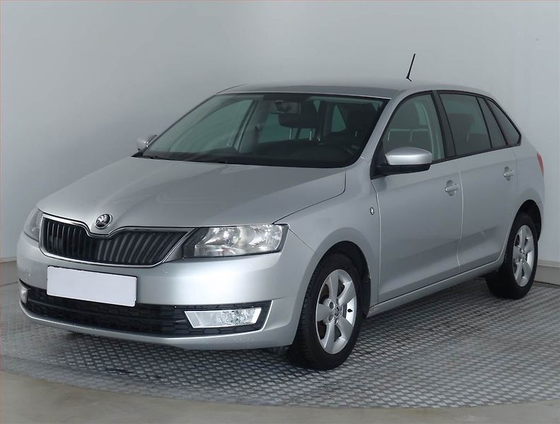 Škoda Rapid (2015) Spaceback 1.2 TSI - fotka 2 z 16
