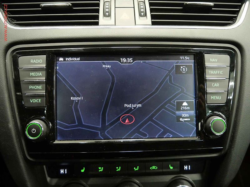 Škoda Octavia (2015) 2.0TDi, RS, DSG, xenon - fotka 20 z 23