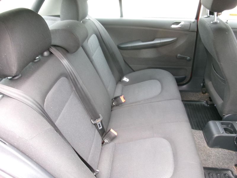 Škoda Fabia (2007) 1,2HTP KLIMA TAŽNÉ ČR - fotka 13 z 24
