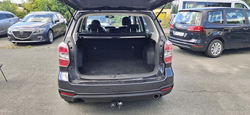 Subaru Forester 2.0 benzin 110 kw 4x4 - fotka 25 z 43